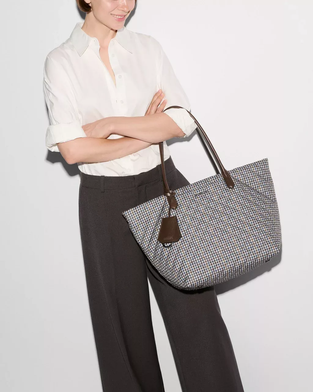MEDIUM DAILY TOTE in Heritage Check