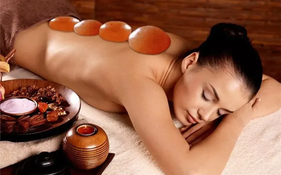 Salt Stone Massage